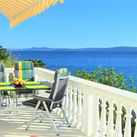 Apartment Adriana - Right By The Sea